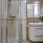 Villa Maestrale Con Veranda Coperta Giardino 4 3 Bagni *