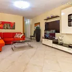 Villa Maestrale Con Veranda Coperta Giardino 4 3 Bagni *