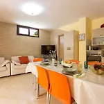 Villa Maestrale Con Veranda Coperta Giardino 4 3 Bagni *