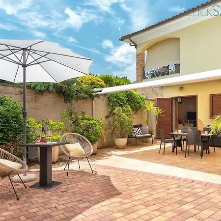 Maestrale Con Veranda Coperta Giardino 4 3 Bagni