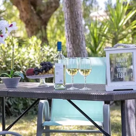 Maestrale Con Veranda Coperta Giardino 4 3 Bagni וילה